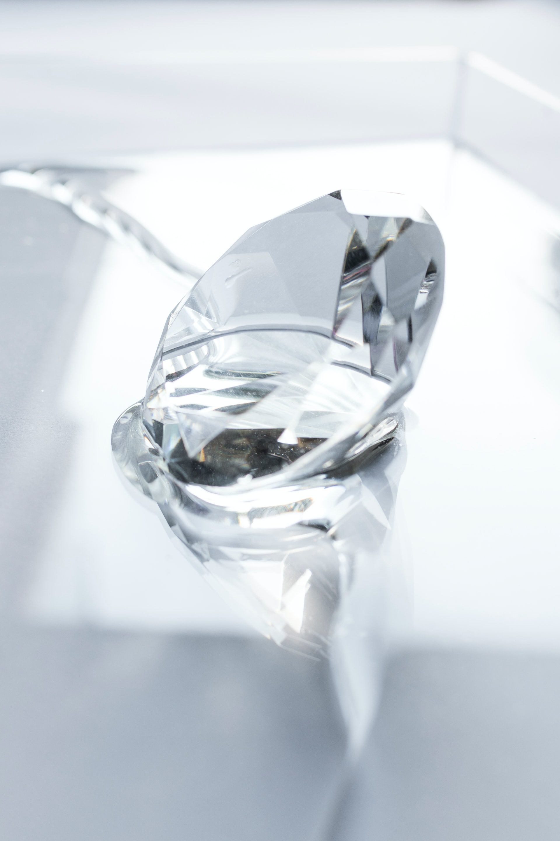 Diamond in a crystal table